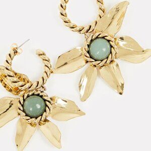 Ulla Johnson Laurel Flower Coral Earrings, Made in Kenya, Excellent condition